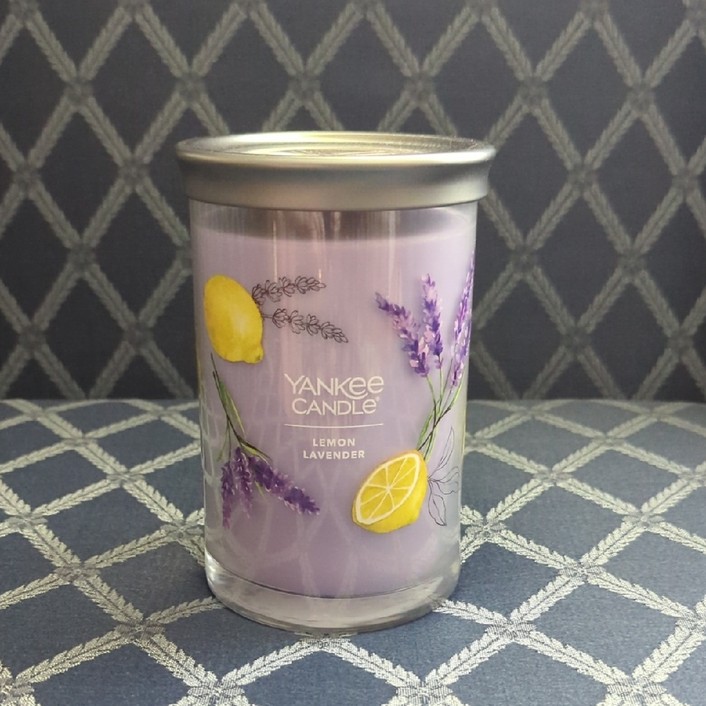 Yankee Candle Purple Lavender Bath Candle